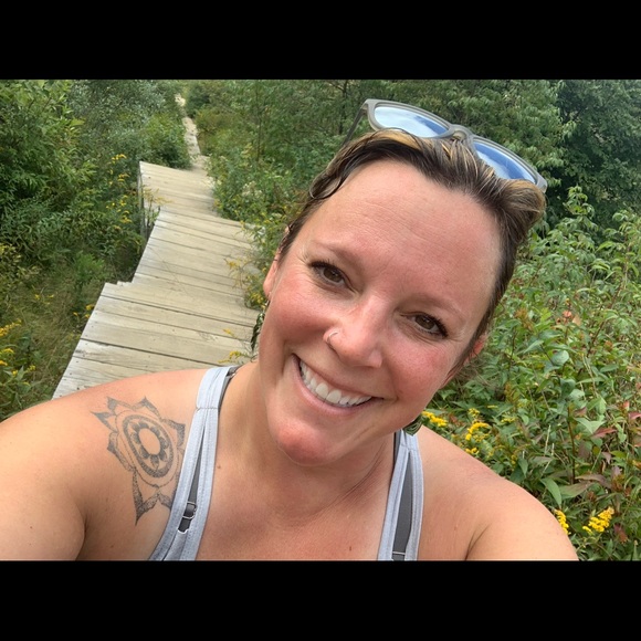 Meet your Posher, Jo - Picture 1 of 1